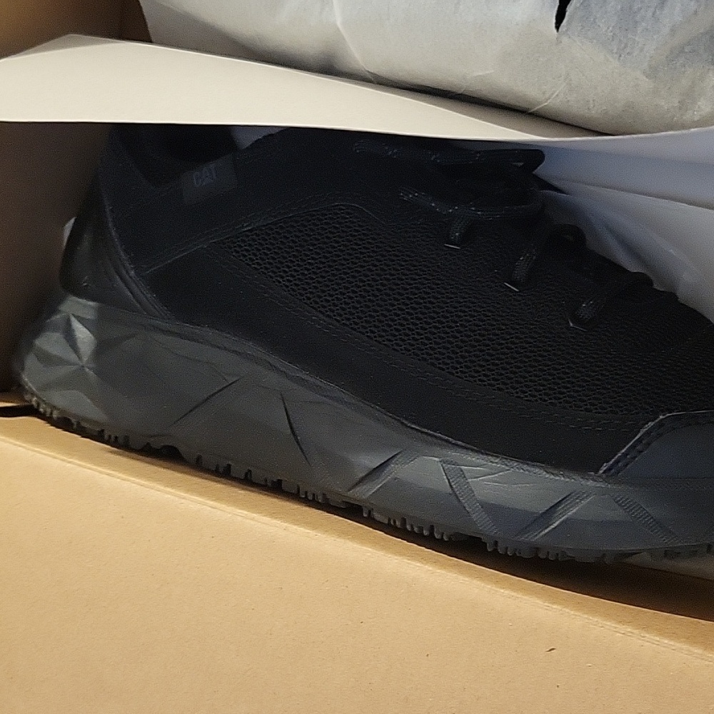 Sneakers - Picture 5 of 7